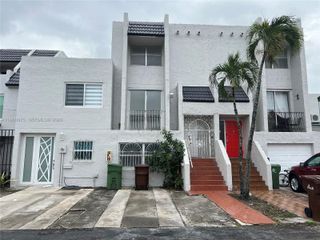 1104 W 44th St 87, Hialeah, FL 33012