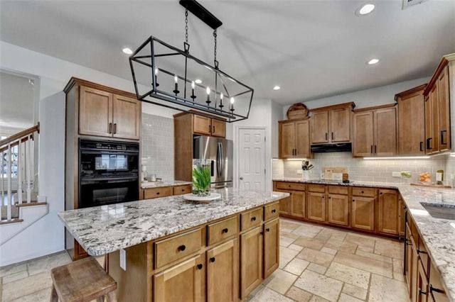 5932 Peacock Lane, Hoschton, GA 30548