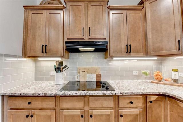 5932 Peacock Lane, Hoschton, GA 30548