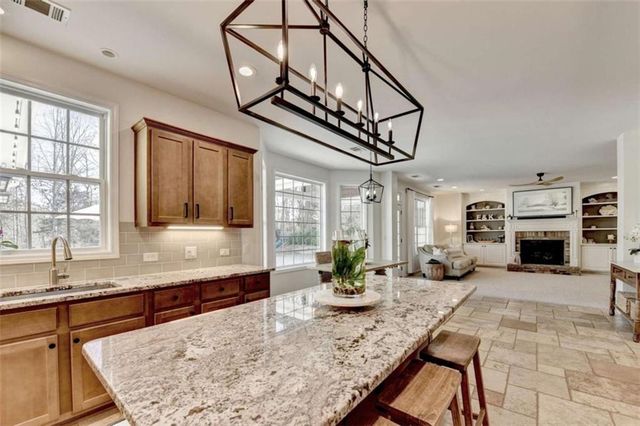 5932 Peacock Lane, Hoschton, GA 30548