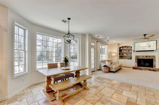 5932 Peacock Lane, Hoschton, GA 30548