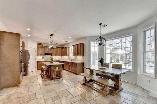 5932 Peacock Lane, Hoschton, GA 30548