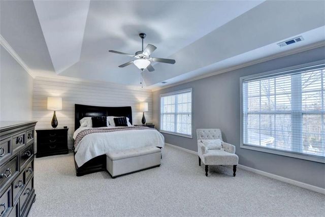 5932 Peacock Lane, Hoschton, GA 30548