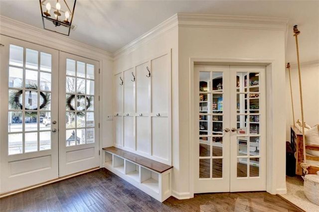 5932 Peacock Lane, Hoschton, GA 30548