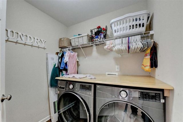 5932 Peacock Lane, Hoschton, GA 30548