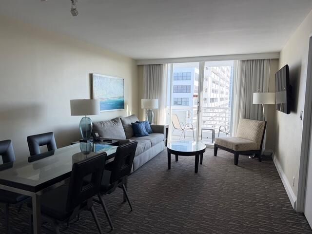 2670 E Sunrise Boulevard 703, Fort Lauderdale, FL 33304