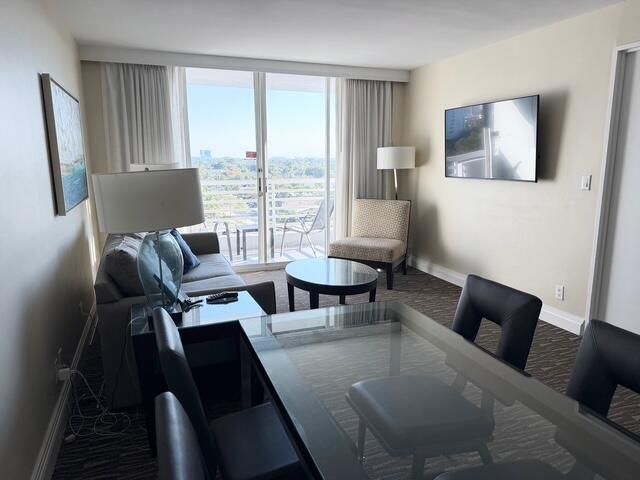 2670 E Sunrise Boulevard 703, Fort Lauderdale, FL 33304