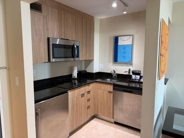 2670 E Sunrise Boulevard 703, Fort Lauderdale, FL 33304