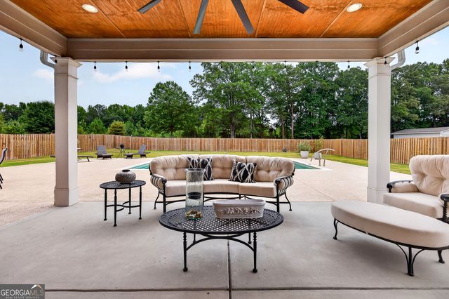 124 John C Hunter Road, Sharpsburg, GA 30277