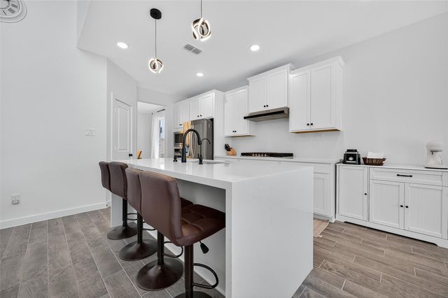 2114 Cool Greens Street, Richmond, TX 77406