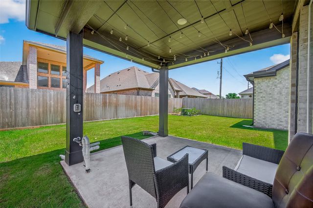 2114 Cool Greens Street, Richmond, TX 77406