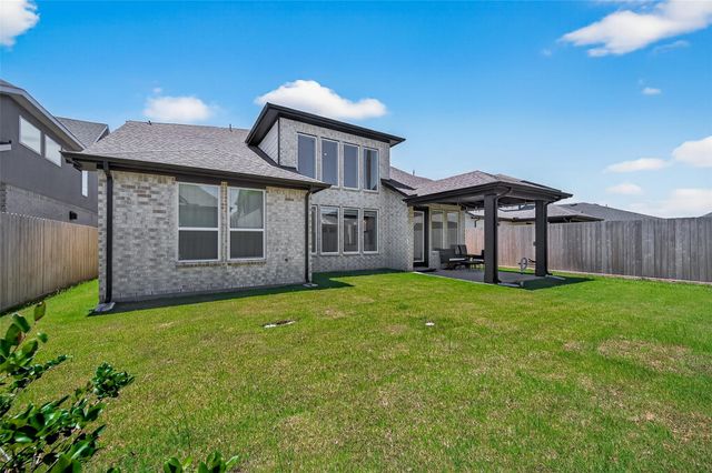 2114 Cool Greens Street, Richmond, TX 77406