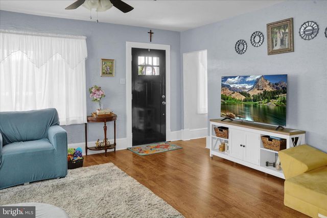 1506 MOUNT HOPE AVE, Pottsville, PA 17901