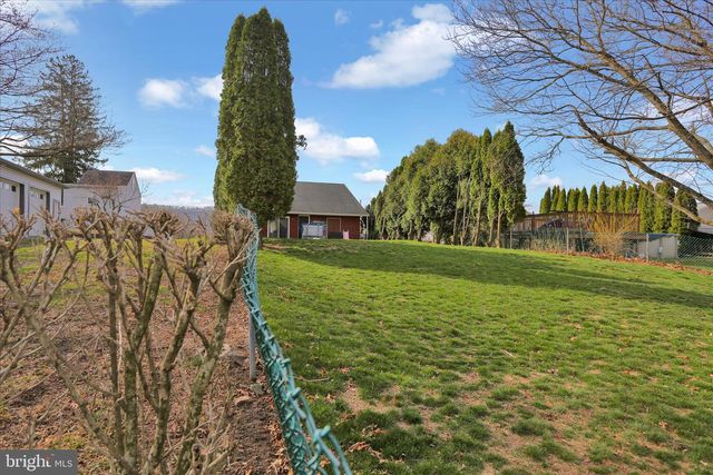 1506 MOUNT HOPE AVE, Pottsville, PA 17901