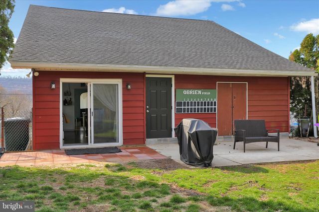 1506 MOUNT HOPE AVE, Pottsville, PA 17901