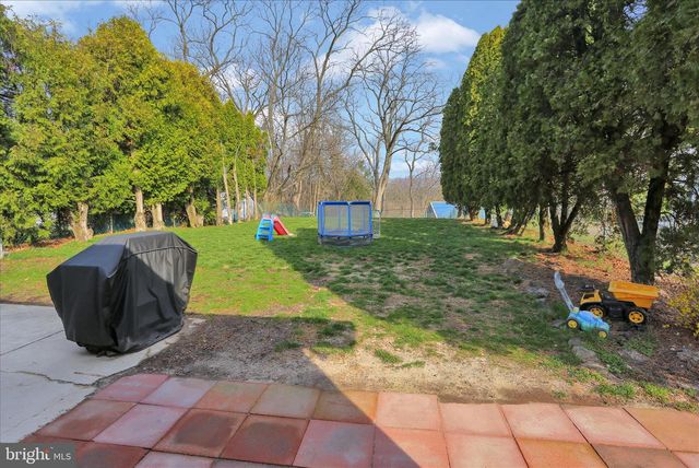 1506 MOUNT HOPE AVE, Pottsville, PA 17901