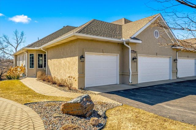 18045 39th Place N, Plymouth, MN 55446