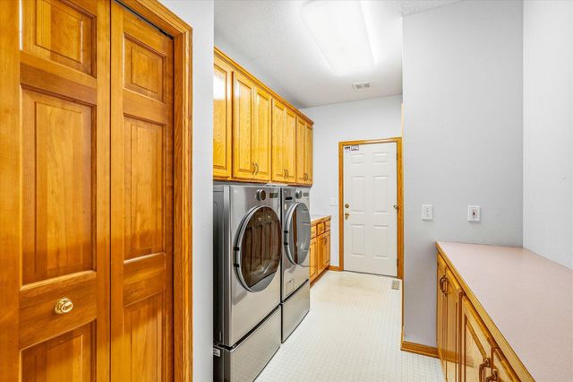 18045 39th Place N, Plymouth, MN 55446