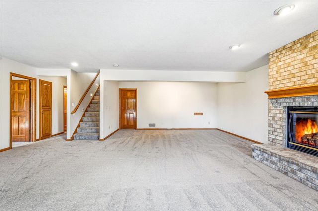 18045 39th Place N, Plymouth, MN 55446