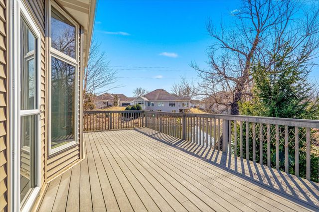 18045 39th Place N, Plymouth, MN 55446