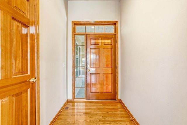 18045 39th Place N, Plymouth, MN 55446