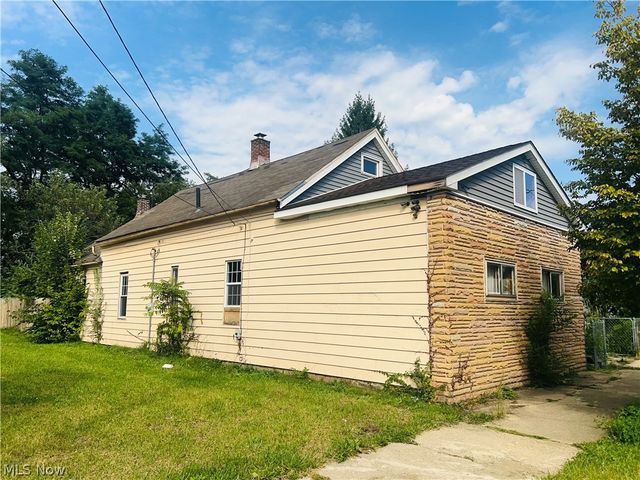 6307 Lansing Avenue, Cleveland, OH 44105