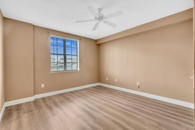 616 Clearwater Park Road 508, West Palm Beach, FL 33401