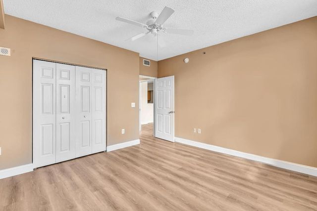 616 Clearwater Park Road 508, West Palm Beach, FL 33401