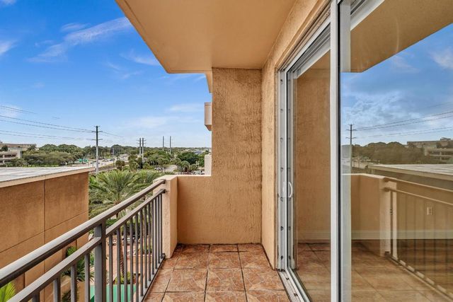 616 Clearwater Park Road 508, West Palm Beach, FL 33401