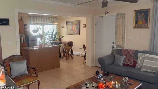 199 Leawood CIR, Naples, FL 34104