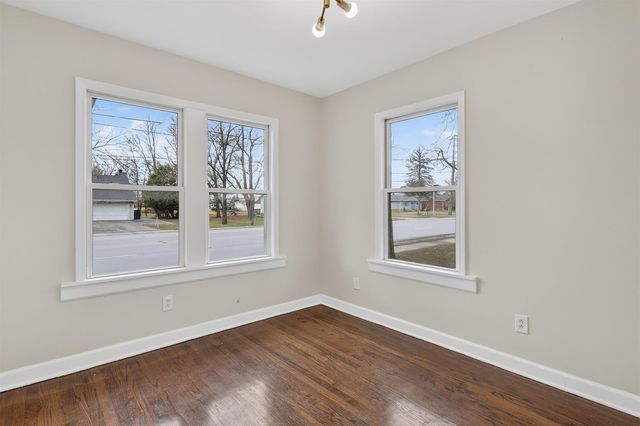 15661 State Street, South Holland, IL 60473