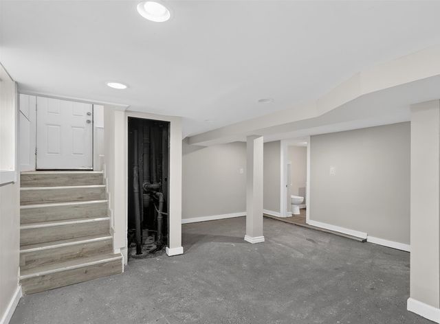 15661 State Street, South Holland, IL 60473