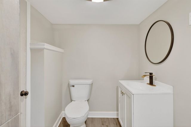 15661 State Street, South Holland, IL 60473