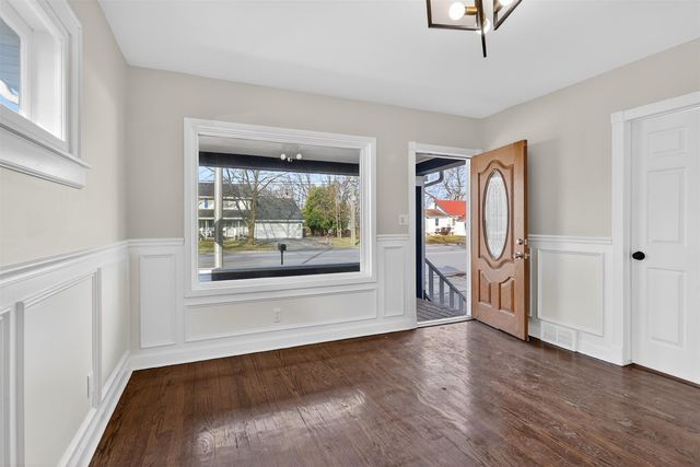 15661 State Street, South Holland, IL 60473