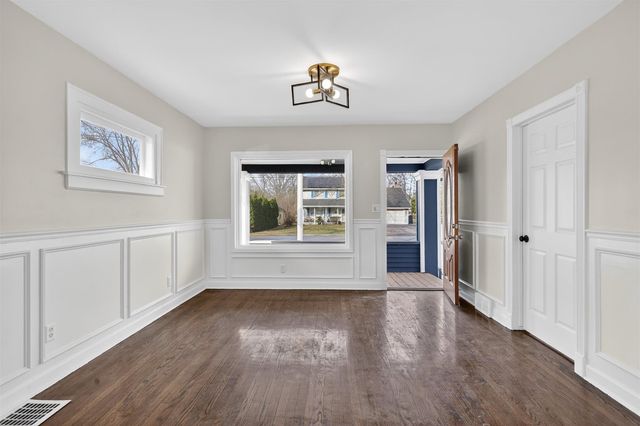 15661 State Street, South Holland, IL 60473