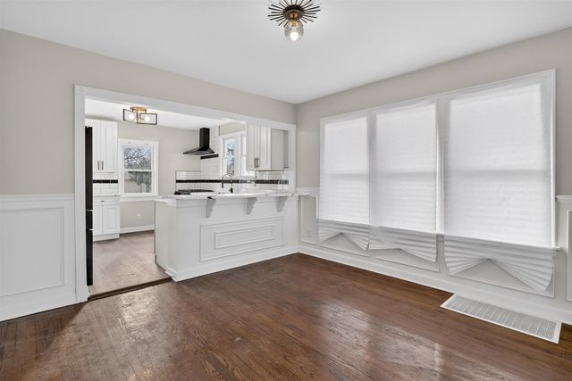 15661 State Street, South Holland, IL 60473