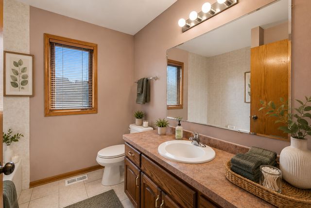 611 Edgewater Drive, Minooka, IL 60447