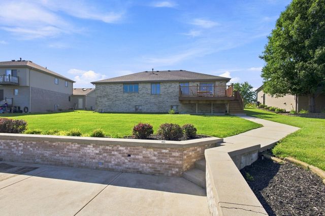 611 Edgewater Drive, Minooka, IL 60447