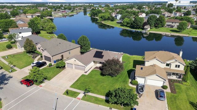 611 Edgewater Drive, Minooka, IL 60447