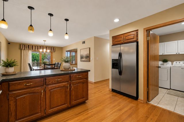 611 Edgewater Drive, Minooka, IL 60447