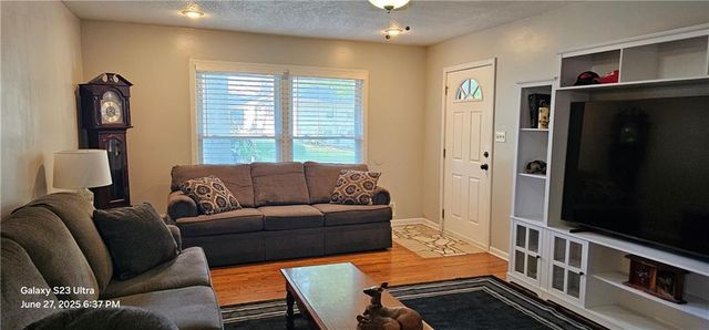 4501 E 105th Street, Kansas City, MO 64137