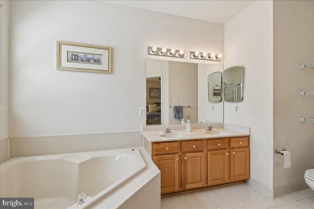 605 LIGHTHOUSE LANDING LN, Annapolis, MD 21409