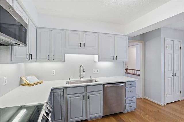 52 Stonington Drive, Pittsford, NY 14534
