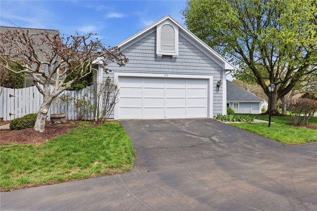 52 Stonington Drive, Pittsford, NY 14534