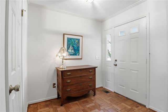 52 Stonington Drive, Pittsford, NY 14534