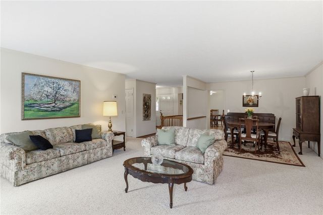 52 Stonington Drive, Pittsford, NY 14534