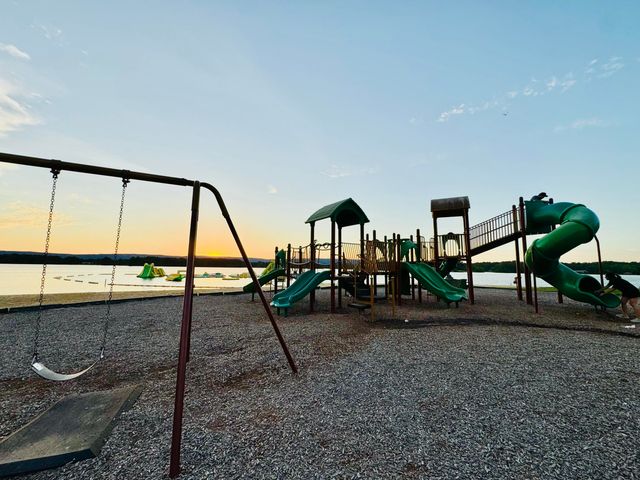 7739 Ridge Bay Drive, Hixson, TN 37343