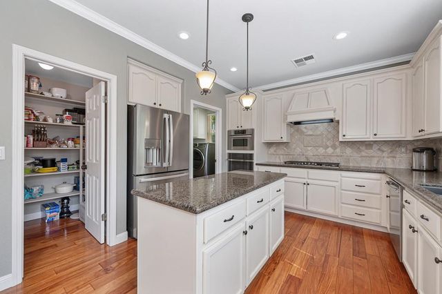 4416 Vivien Way, Rocklin, CA 95765