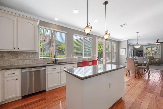 4416 Vivien Way, Rocklin, CA 95765