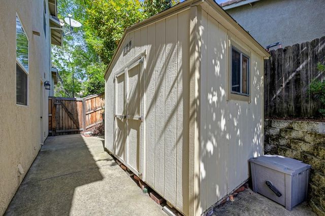 4416 Vivien Way, Rocklin, CA 95765